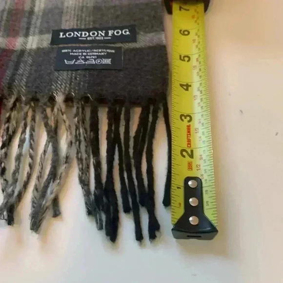 London Fog NWOT men’s  100% acrylic winter scarf 64“ x 11 3/4” - Picture 3 of 4